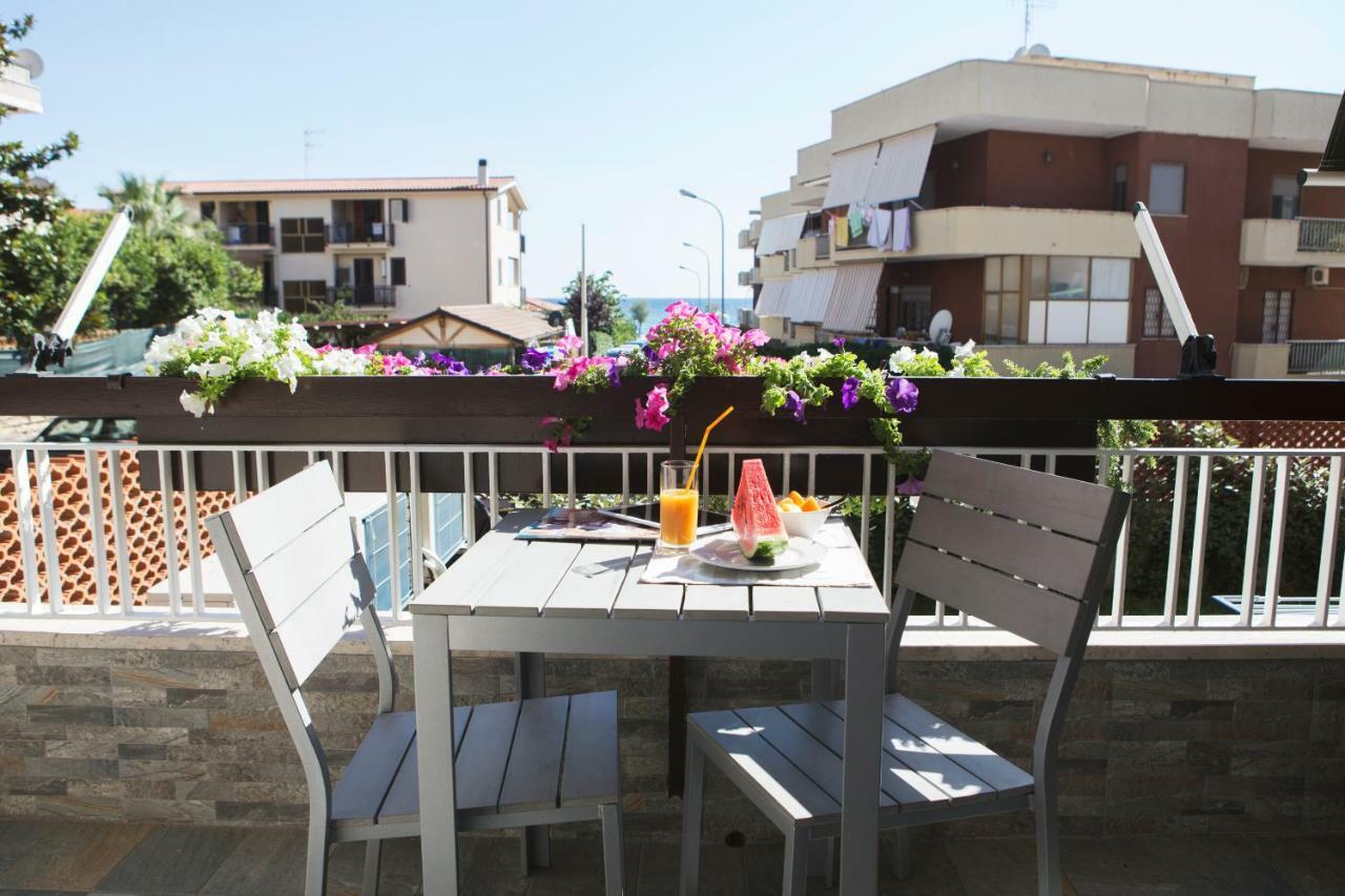 Double or Twin Room Sea View