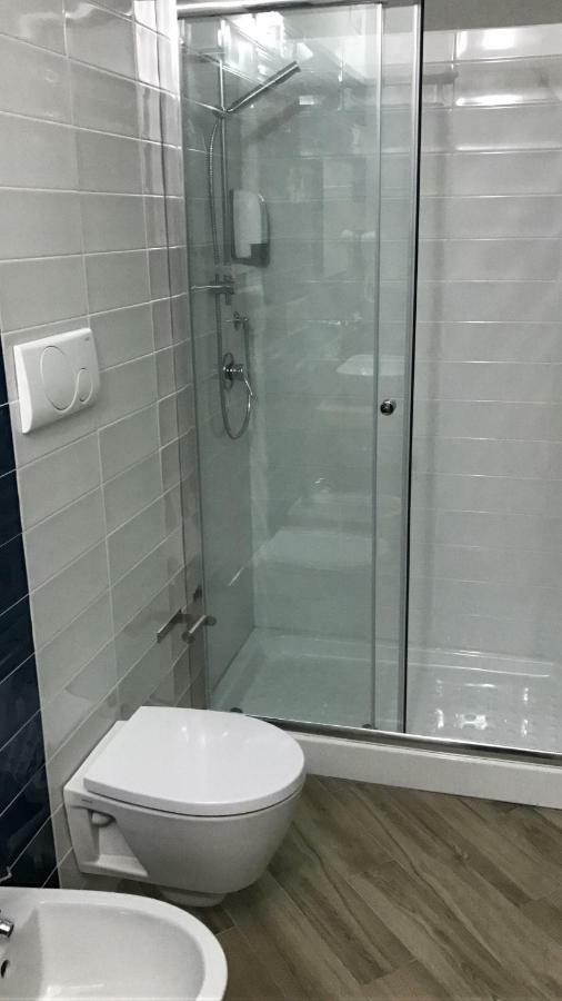 Large Single Room,850904363:JPEG