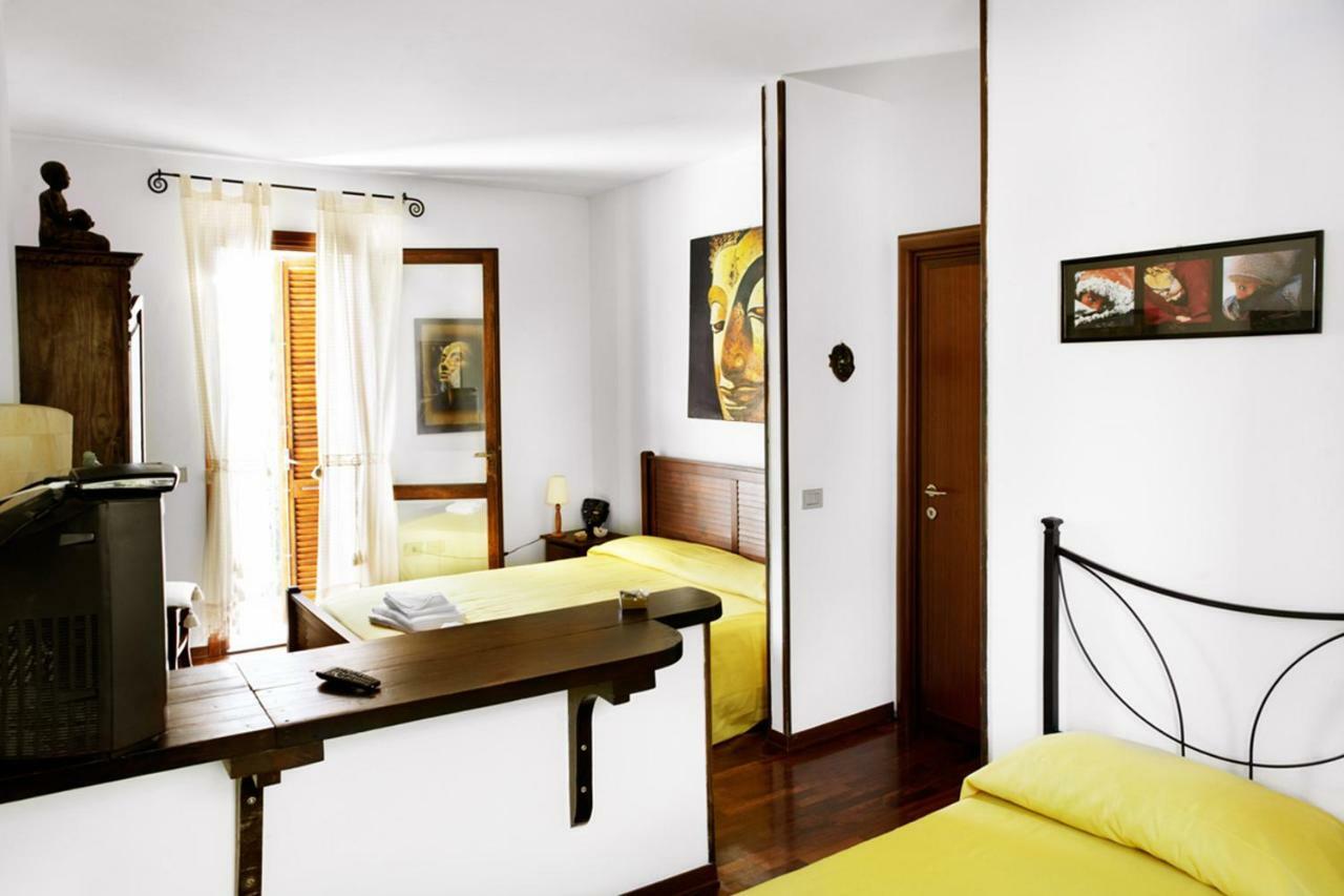 Triple Room Private External Bathroom