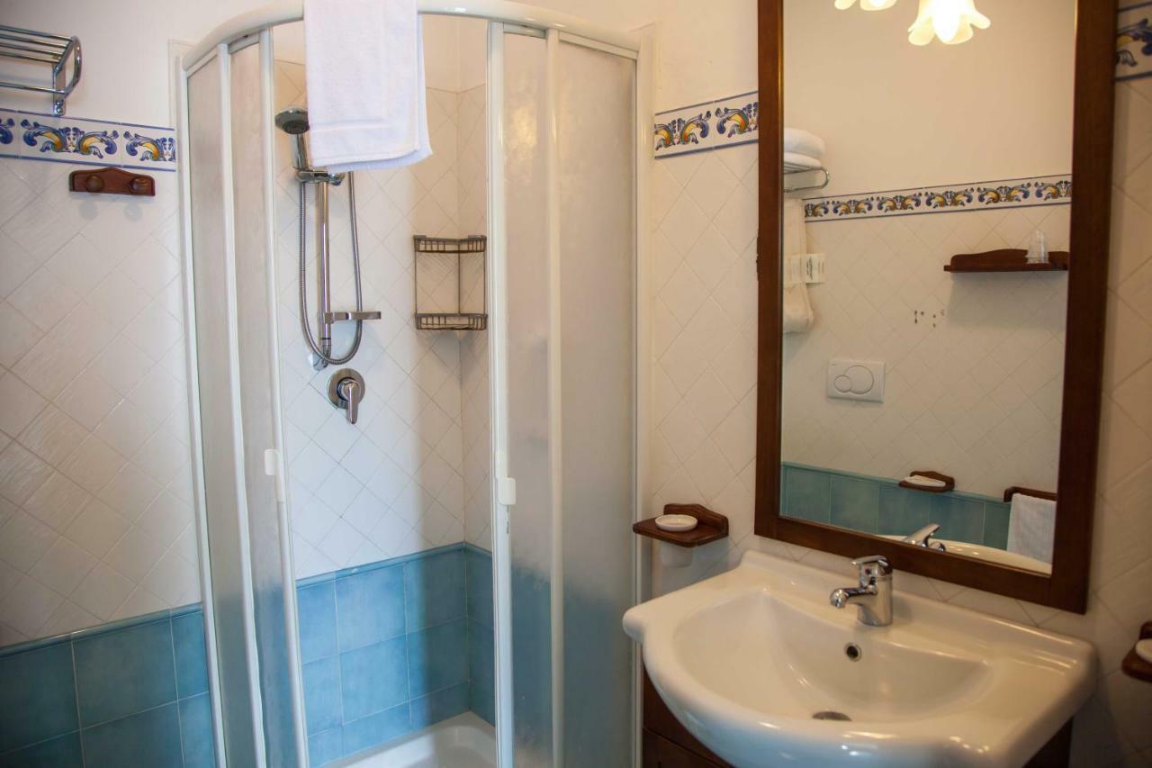 Double or Twin Room Sea View