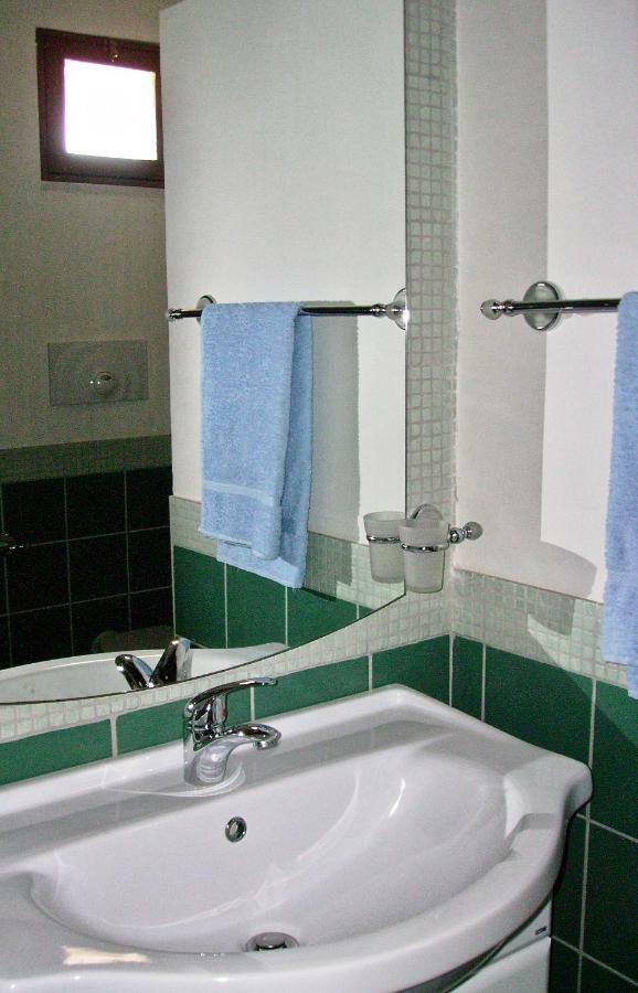 Triple Room Bathroom