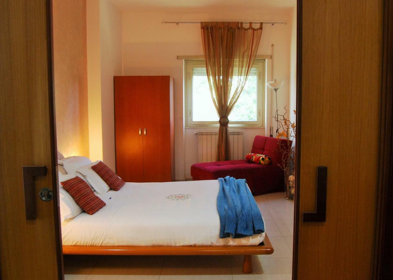 Camera Tripla Basic con Bagno in Comune