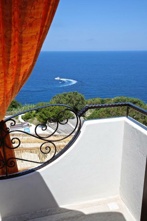 Deluxe Triple Room Sea View