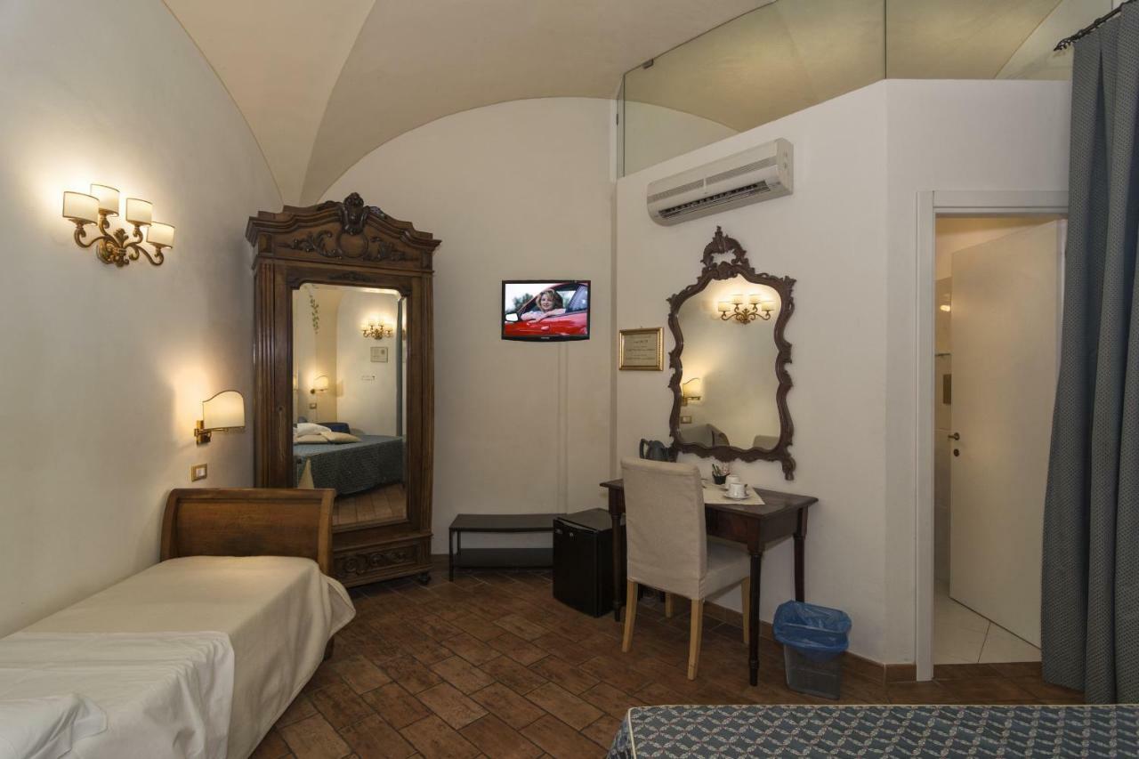 Comfort Triple Room