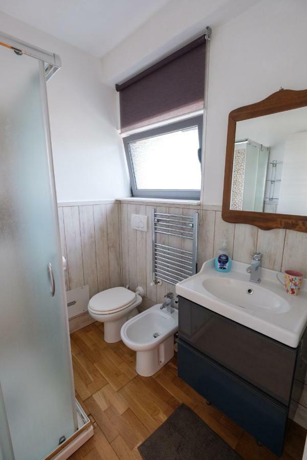 Double or Twin Room Private Bathroom
