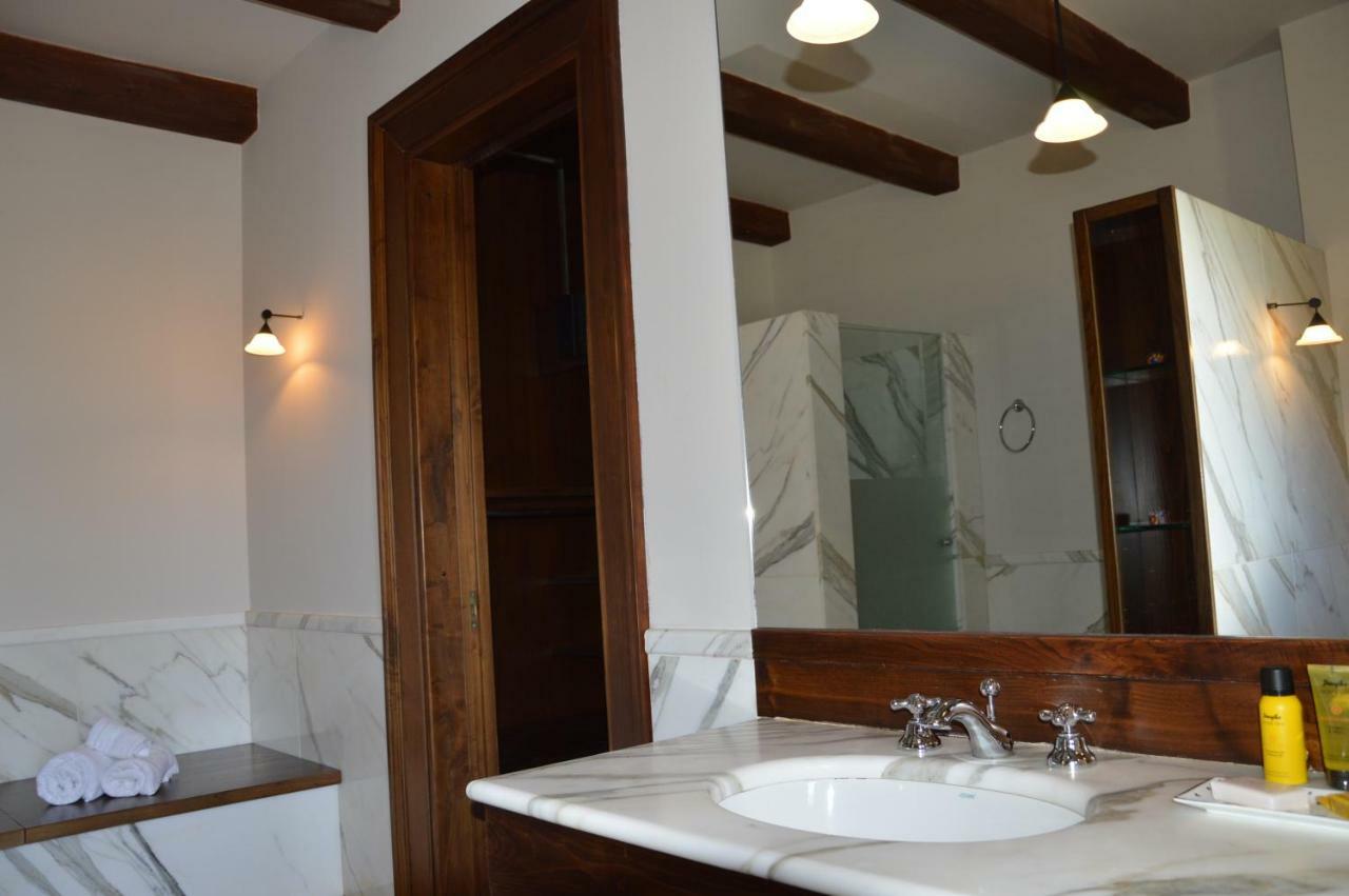 Suite with Terrace,891664936:JPEG