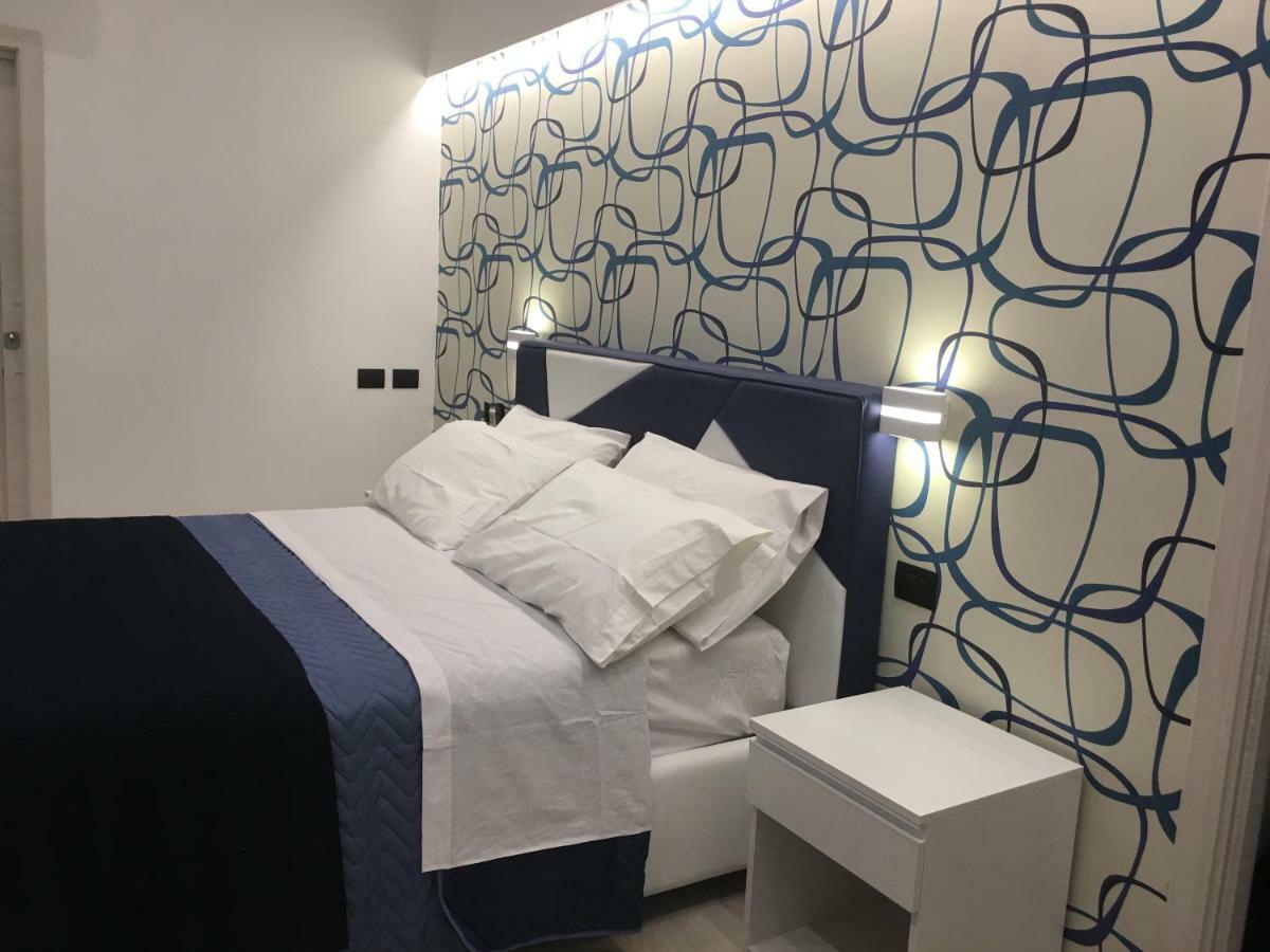 Double Room,891669760:JPEG