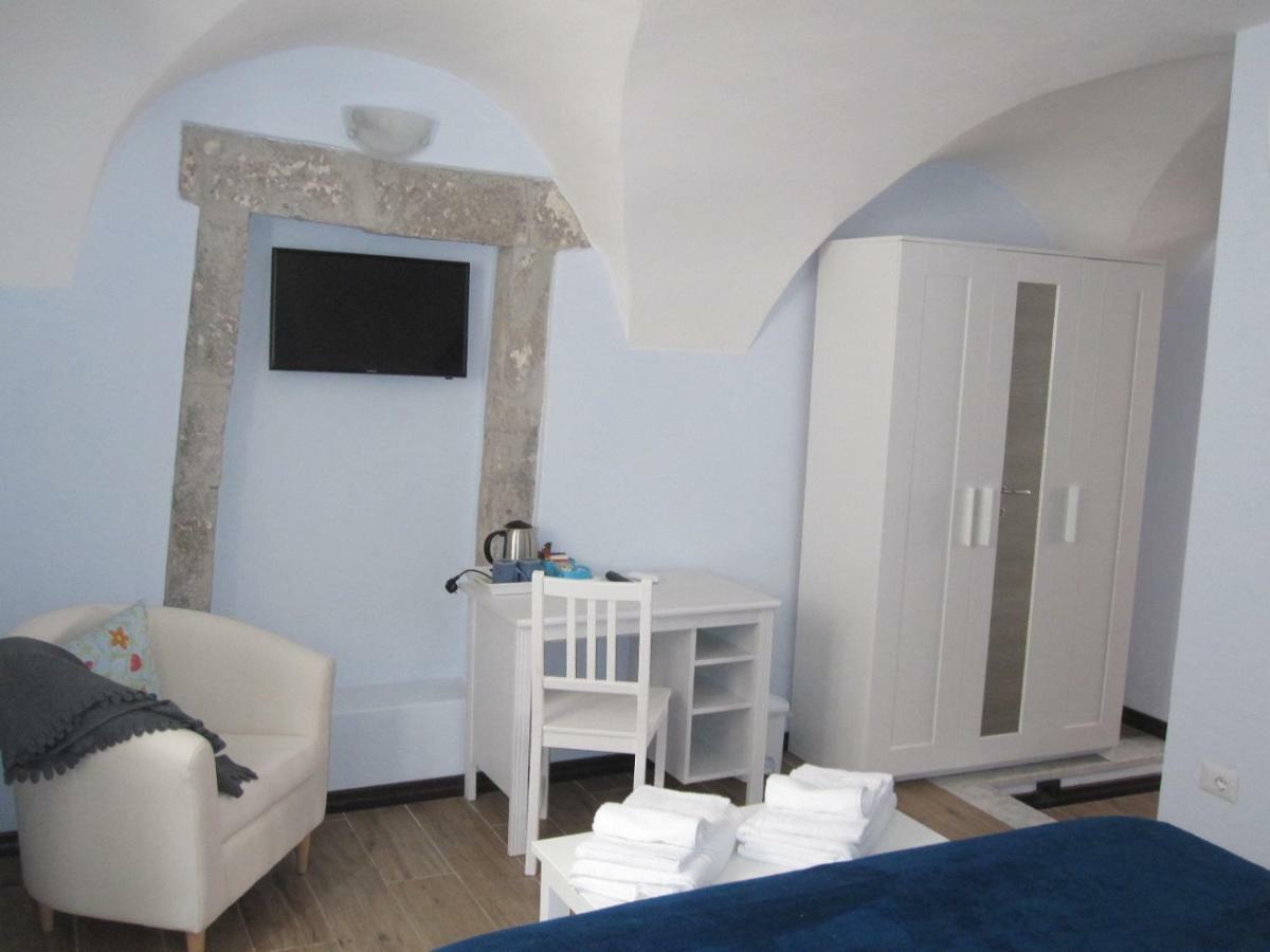 Double Room Private Bathroom