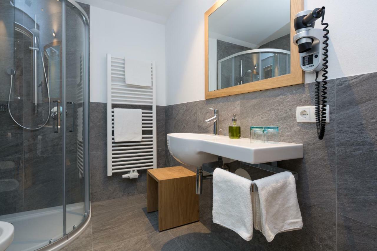 Standard Double Room,891723577:JPEG