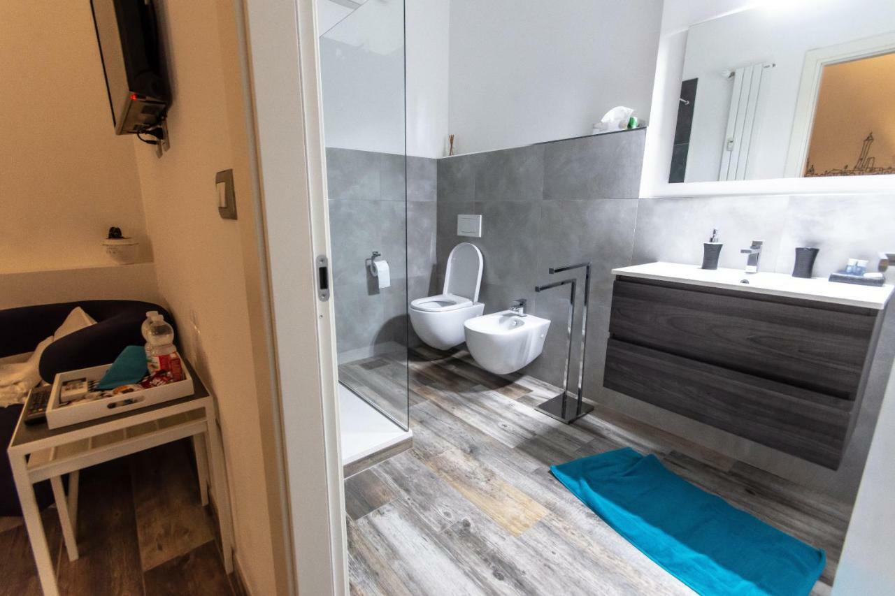 Double or Twin Room Private Bathroom