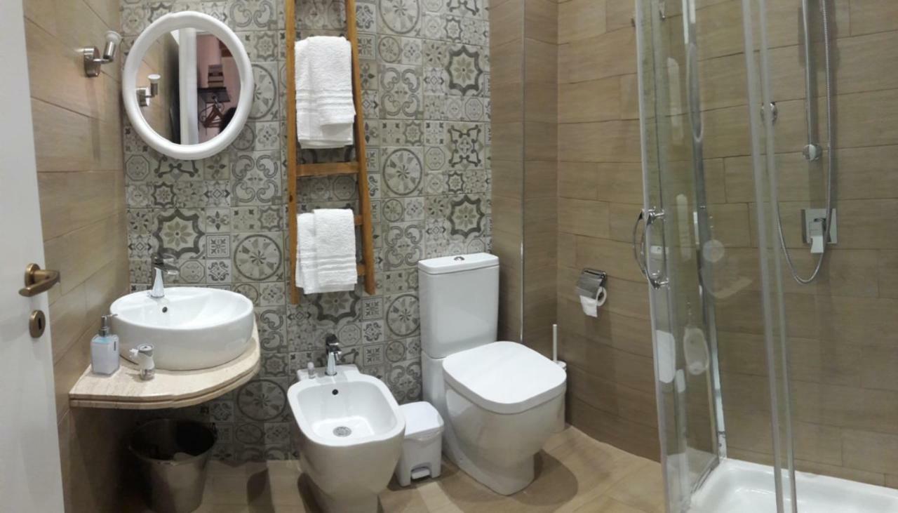 Double Room Private Bathroom