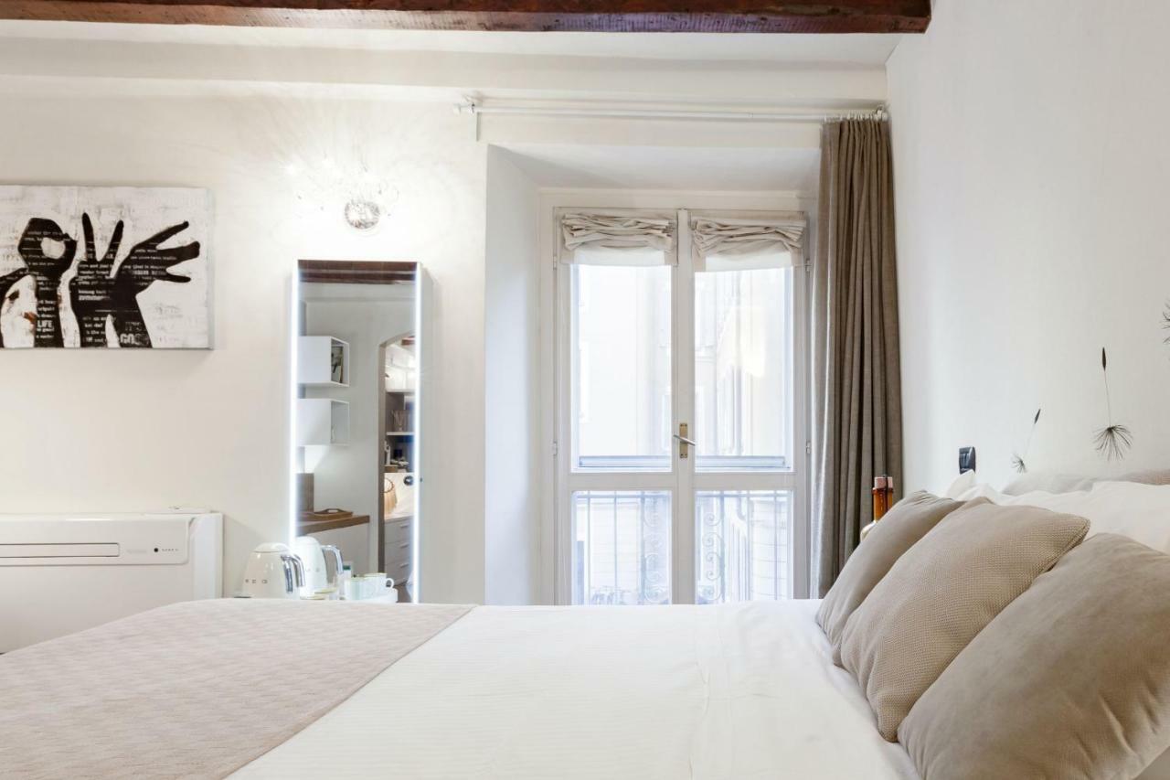 Deluxe Double Room with Double Shower,872858219:JPEG
