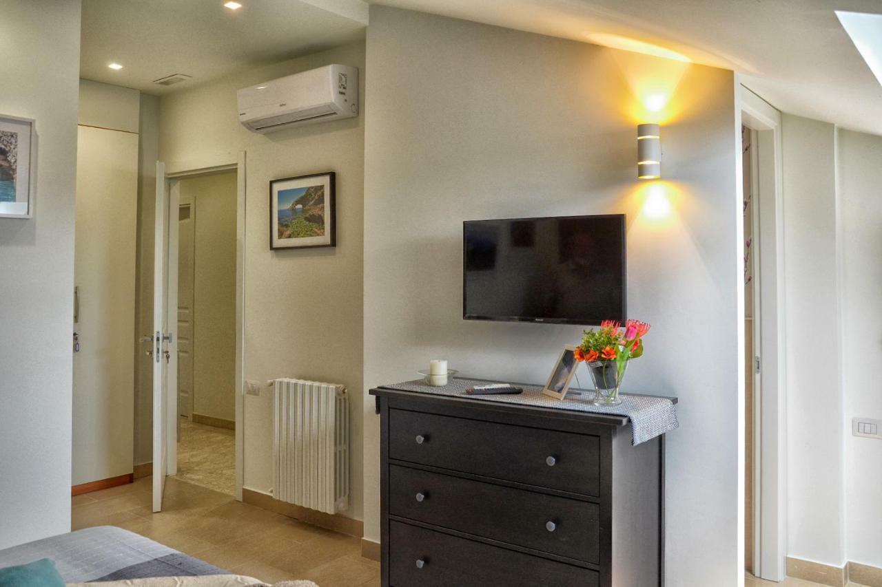 Triple Room Bathroom