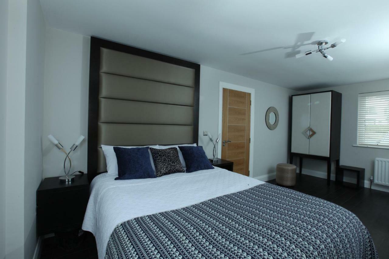 Deluxe Double Room with Extra Bed