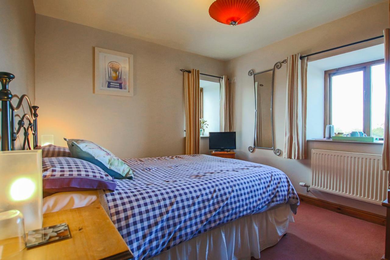 Double Room with Private Bathroom,928415668:JPEG