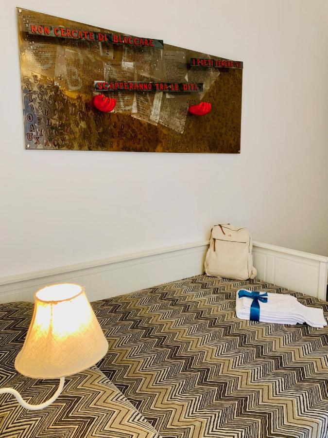 Large Single Room,1281330949:JPEG