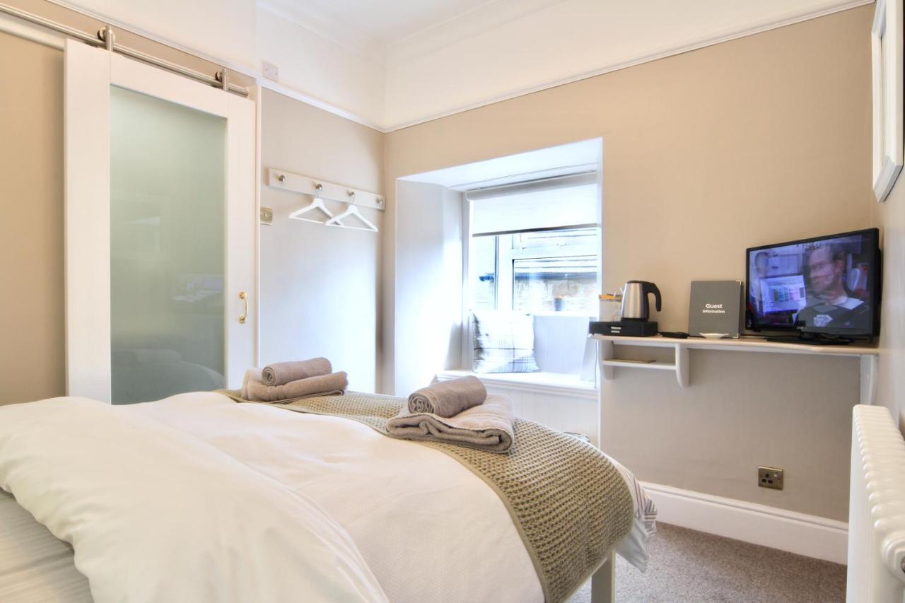 Small Double Room,943017775:JPEG