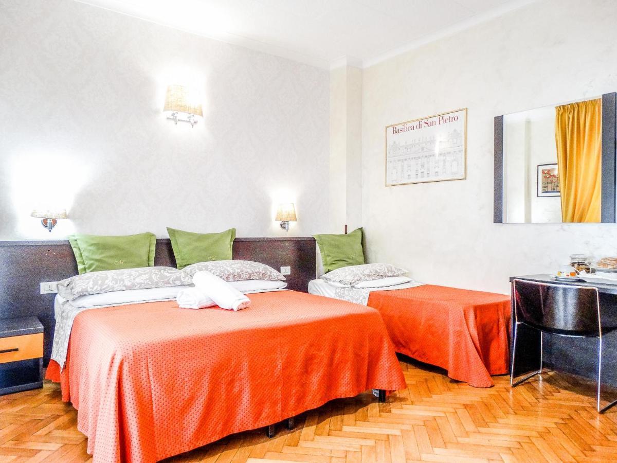 Triple Room with Balcony,943022527:JPEG