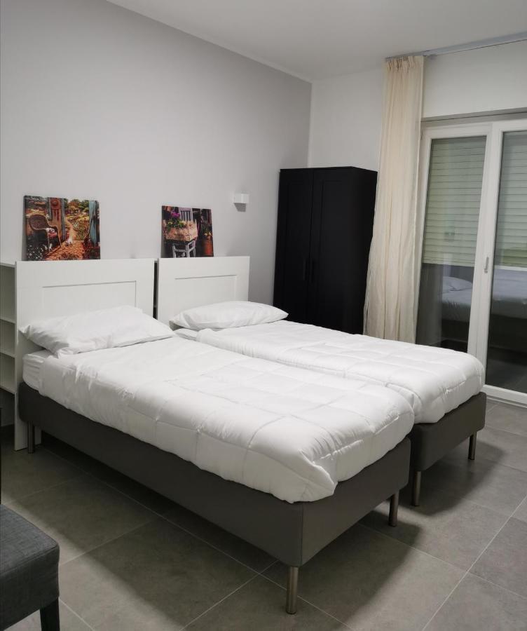 Twin Room with Private Bathroom,949155577:JPEG