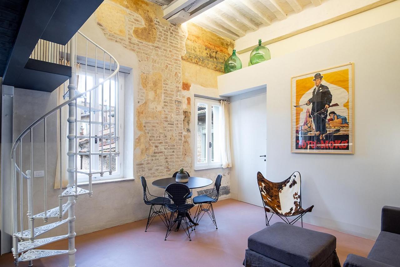 Standard Apartment,957767902:JPEG