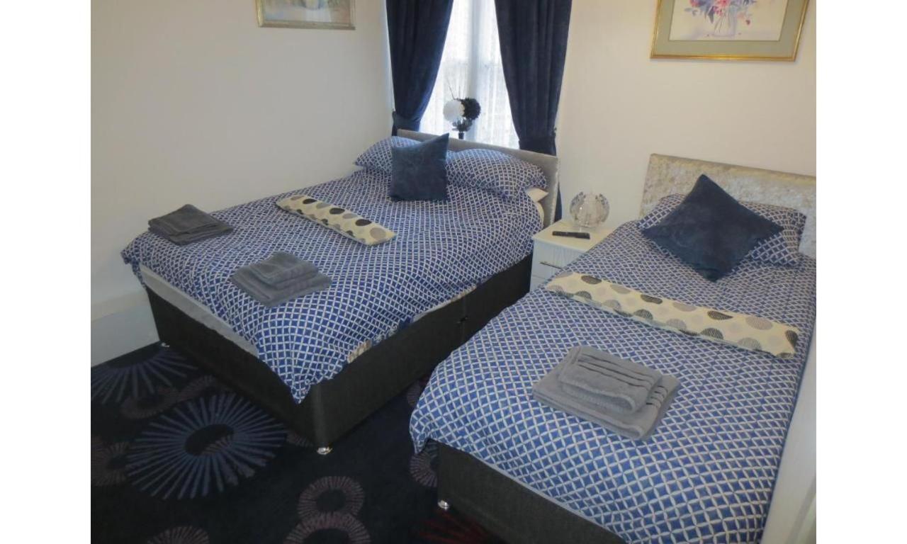 Triple Room with Private Bathroom