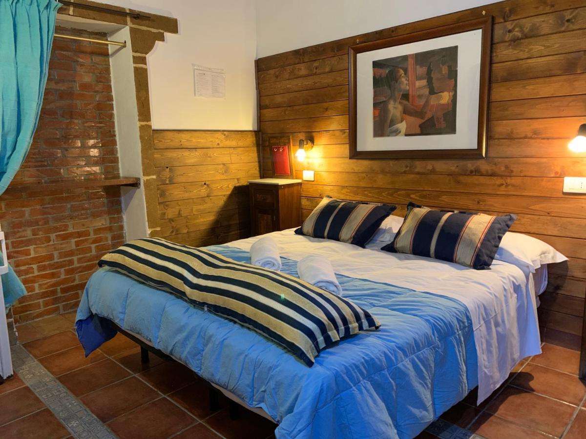 Double or Twin Room,964810621:JPEG