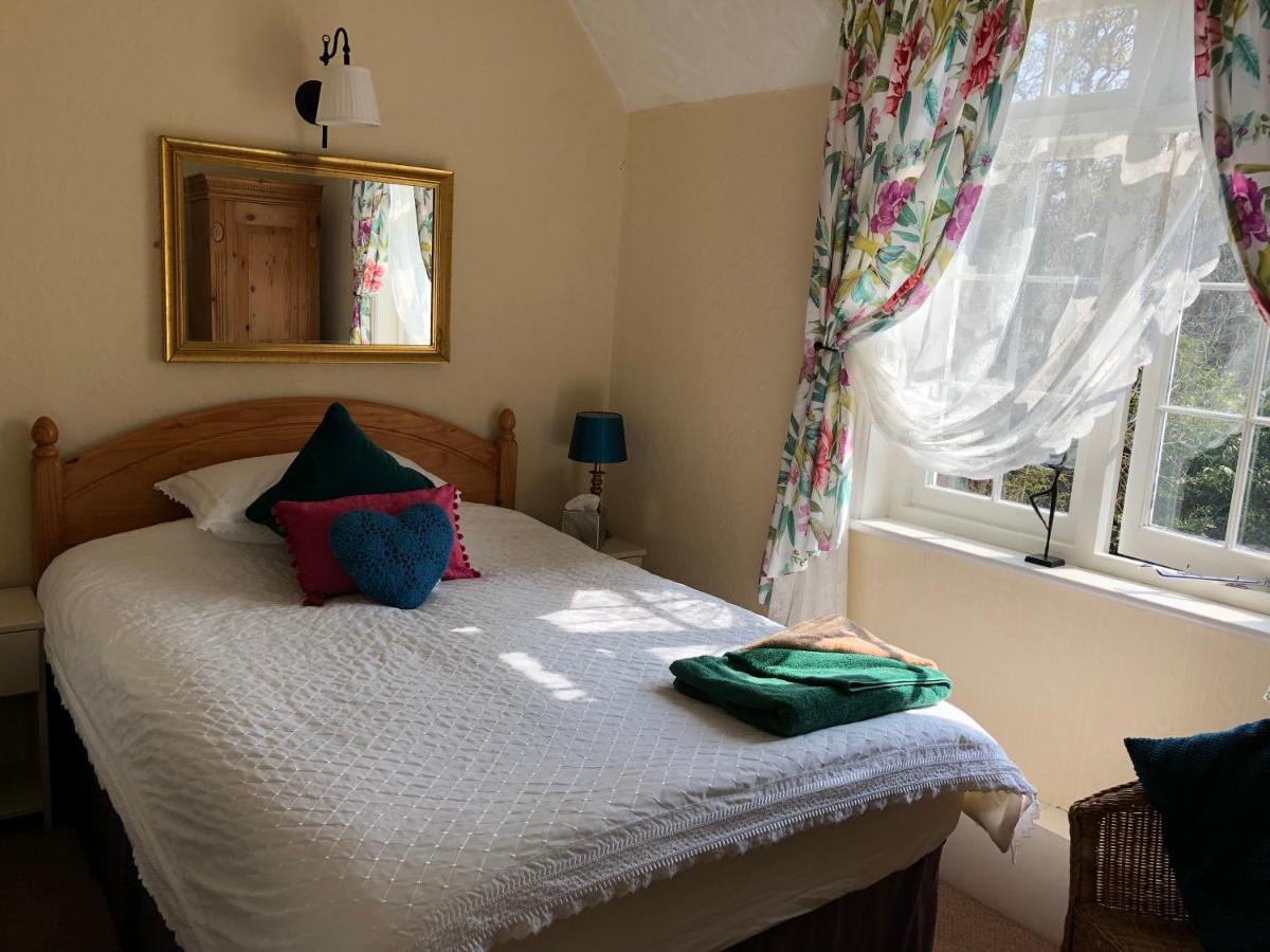 Small Double Room,1269113356:JPEG