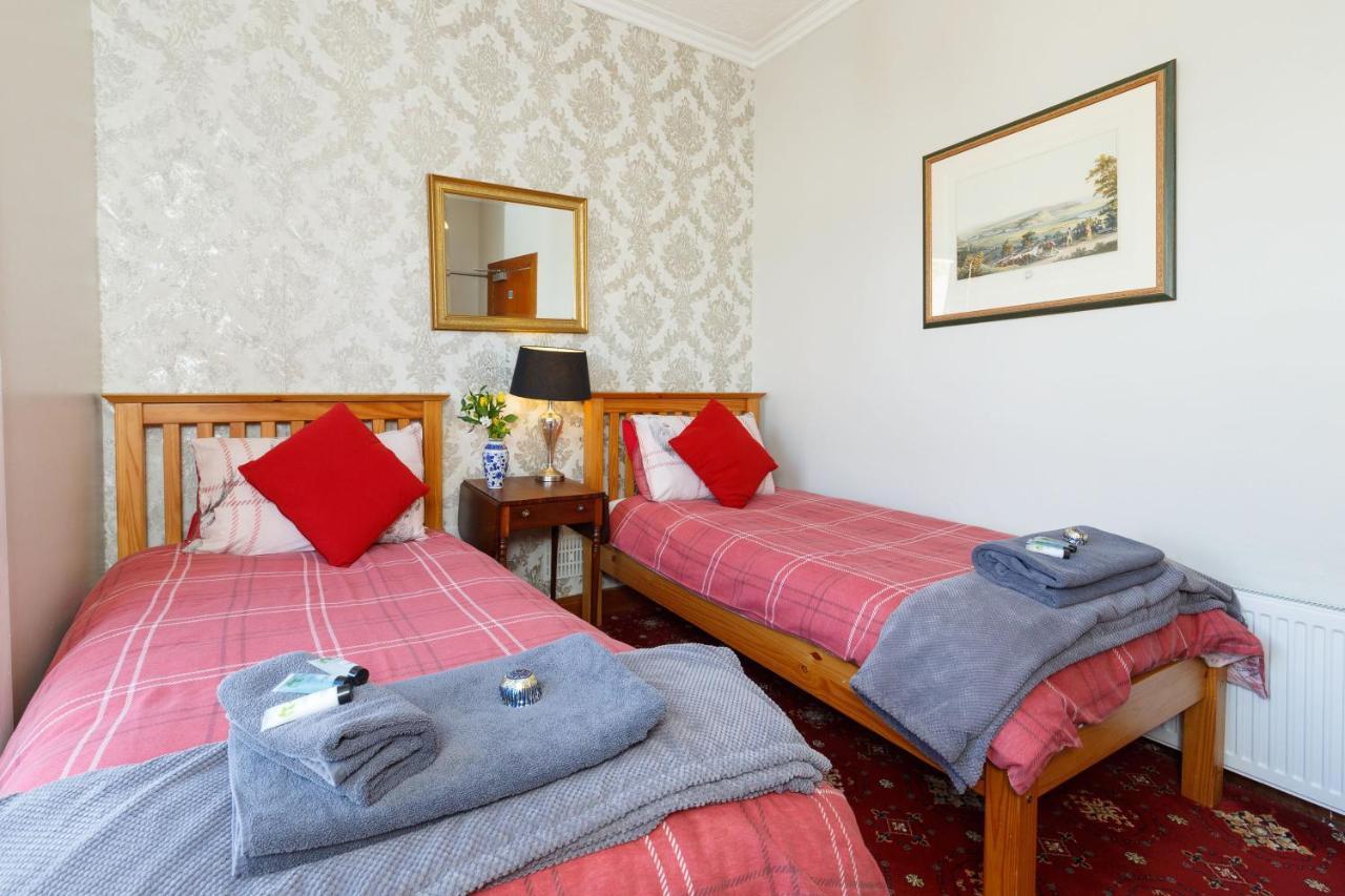 Standard Twin Room with Garden View