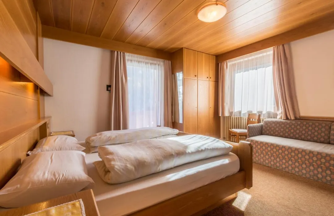 Tlisuera B&B-1
