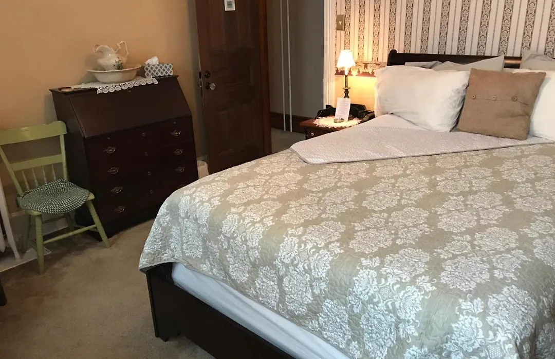The Maid'S Quarters Bed And Breakfast-1