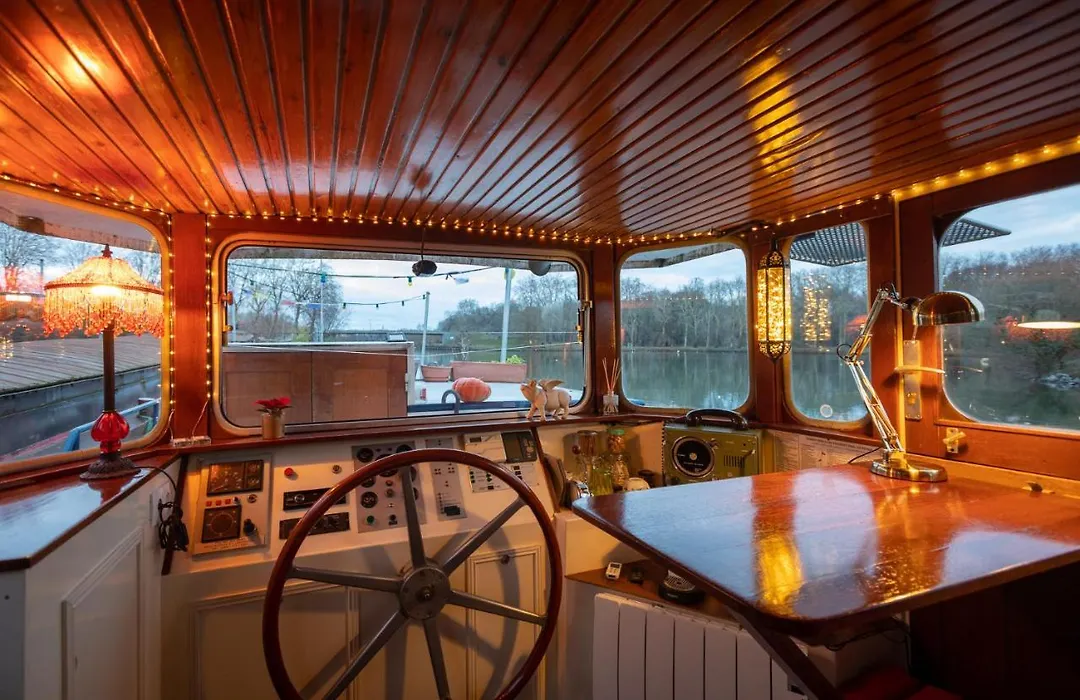 Bateau Peniche Au Coeur De Lille-1