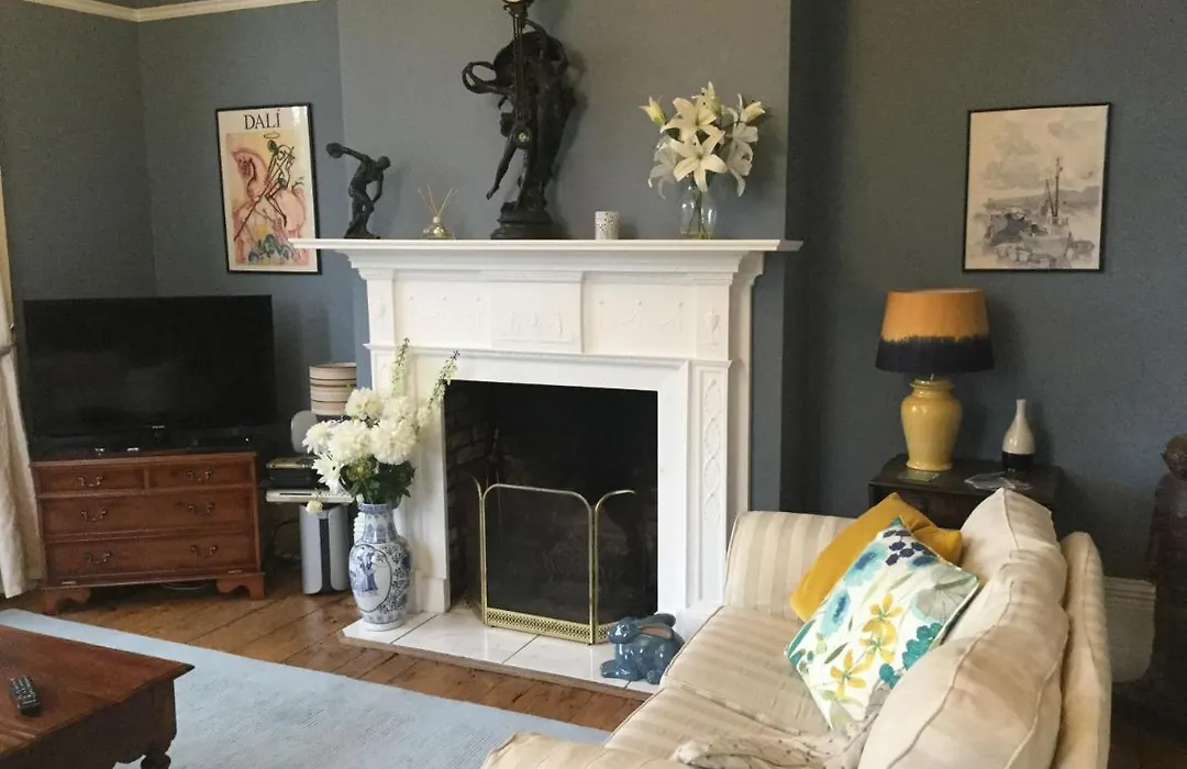 Glebe House-1