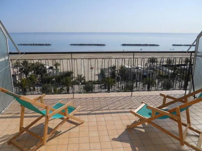 B&B Attico Mare-1