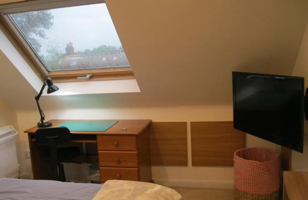 Perfect For Petersfield B&B-1