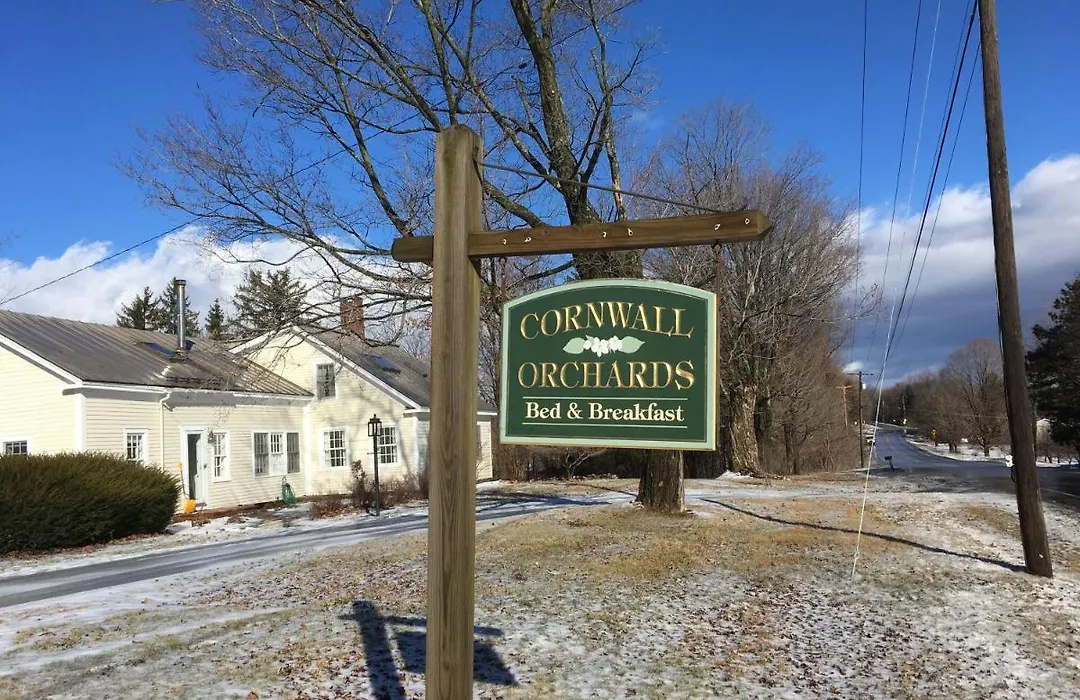 Cornwall Orchards Bed & Breakfast-1