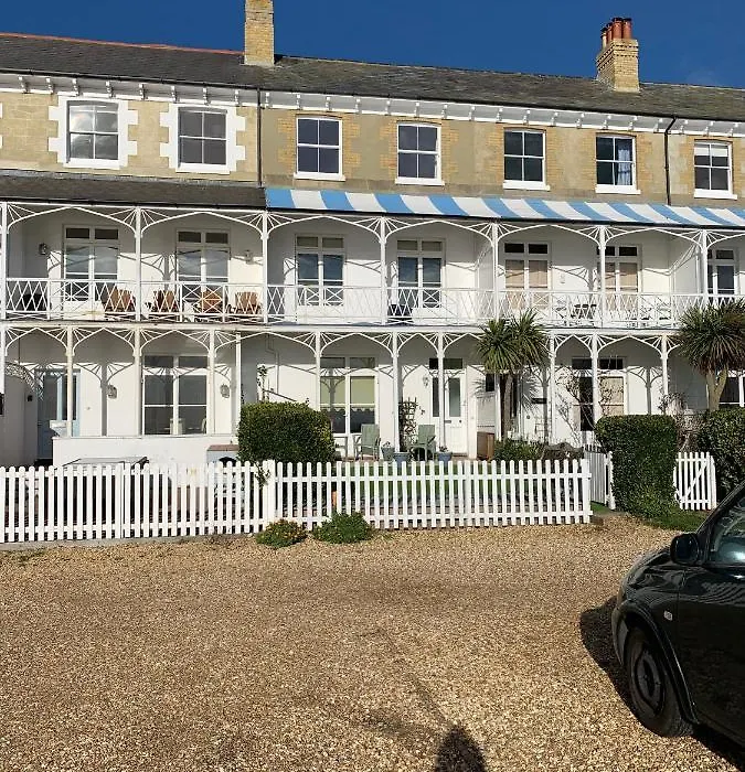 Ventnor Bay House-1