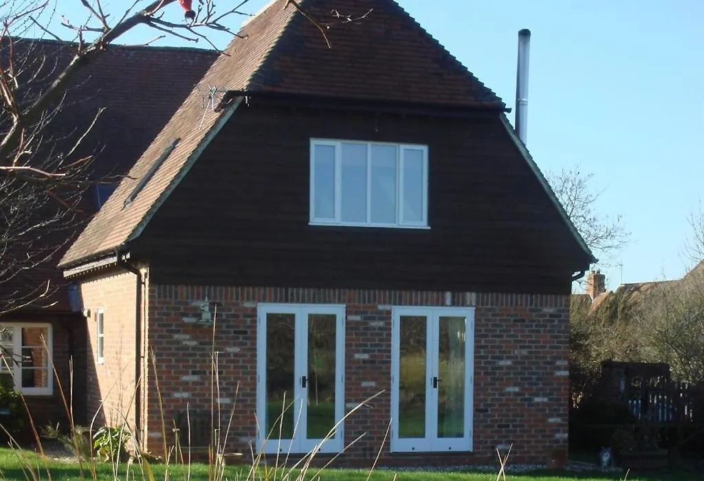 Field Farm Cottage B&B-1