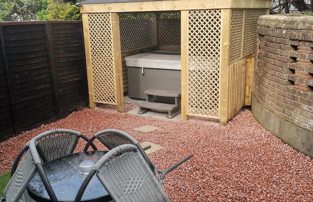 Glenfern Guest House And A Separate Cottage With Its Own Private Hot Tub-1