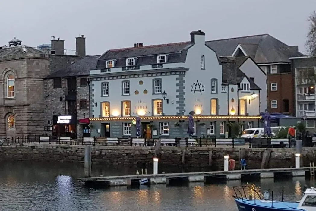 The Three Crowns B&B-1