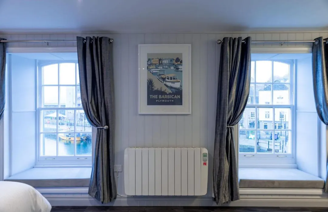 The Three Crowns B&B-1