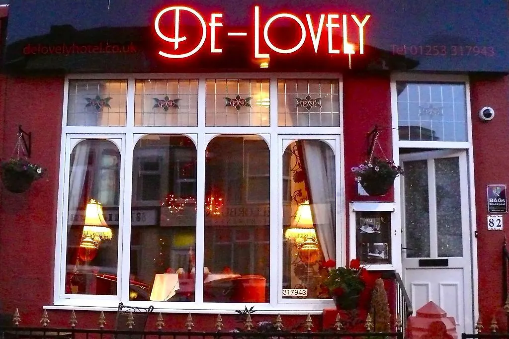 Delovely Hotel-1