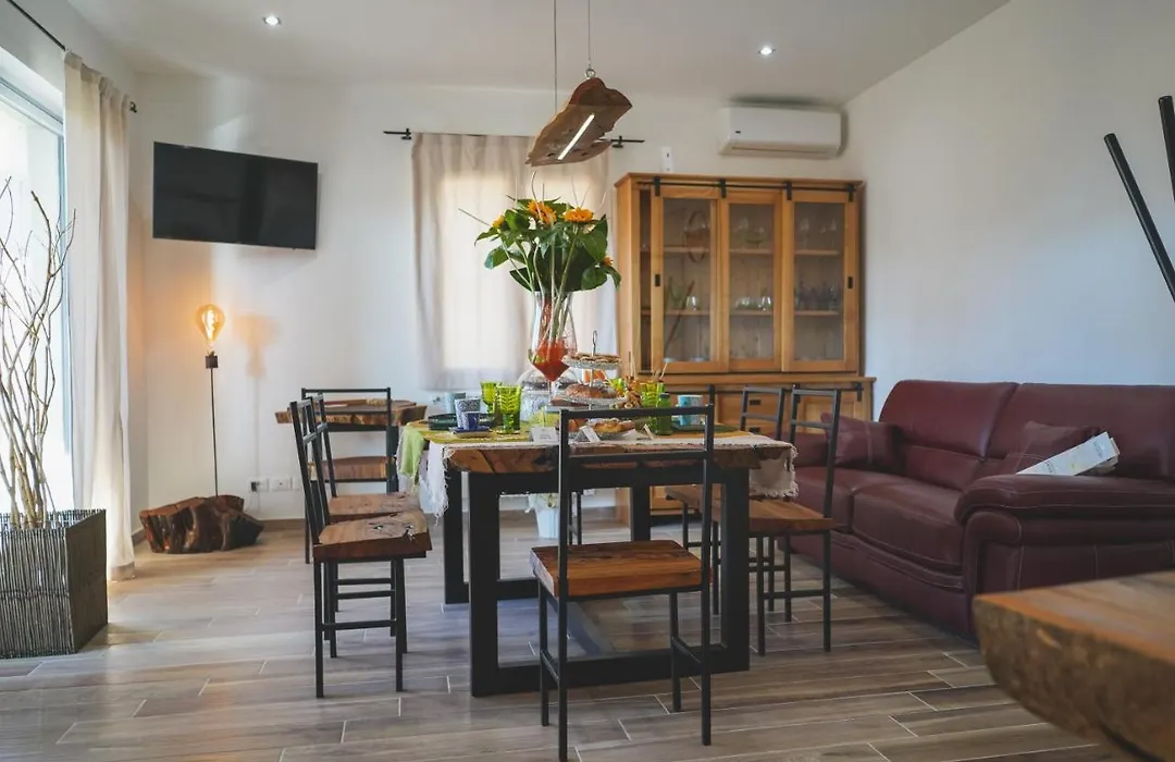 Ulivo Design B&B-1