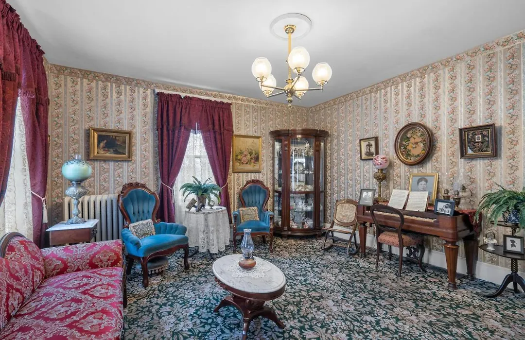 Lizzie Borden House-1