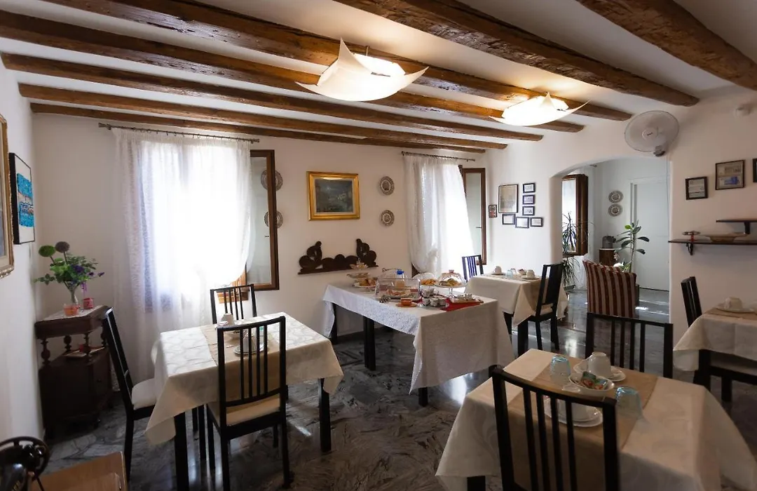 B&B Antico Orologio-1
