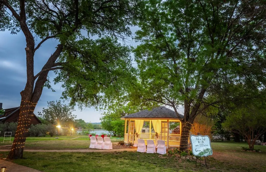Blue Heron Bed And Breakfast On Lake Granbury-1