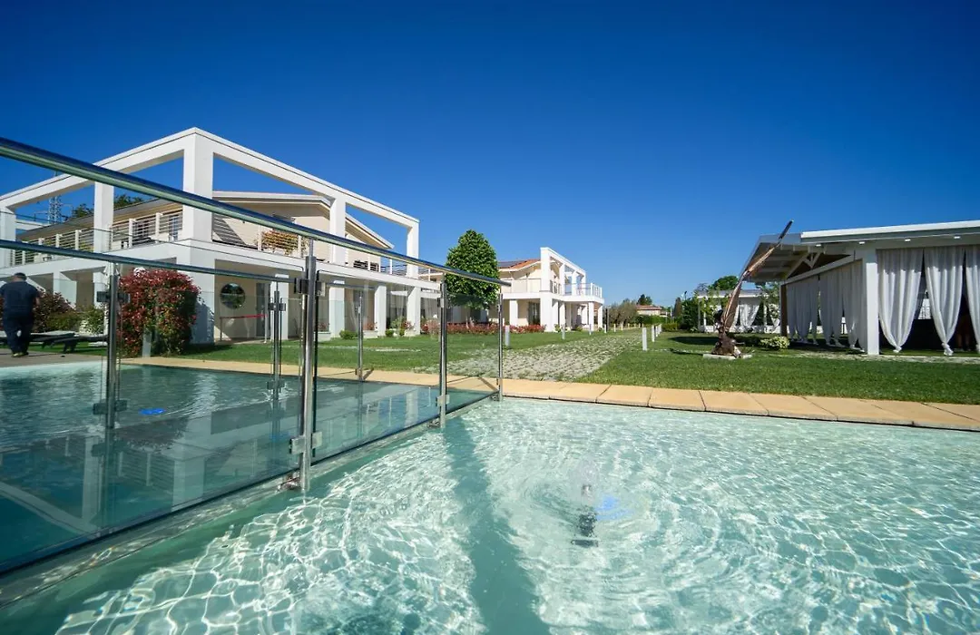 Iconic Wellness Resort & Spa-1