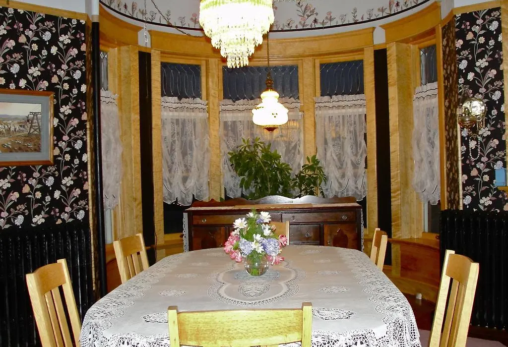 Ferris Mansion Bed & Breakfast-1