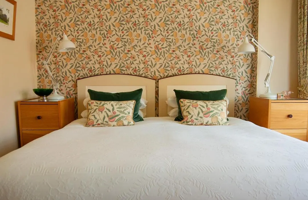 Ravenhill House-1