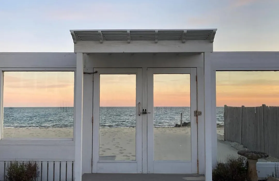 By The Sea Guests Bed & Breakfast And Suites-1