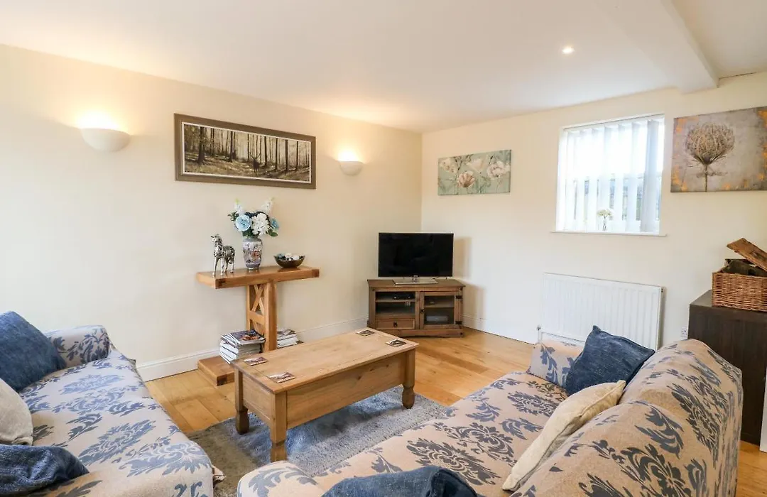 Gratton Grange Farm- The Cottage-1